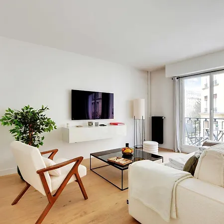 Appartamento Modernity And Class In This Cocoon With Balcony