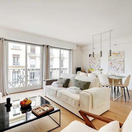 Appartamento Modernity And Class In This Cocoon With Balcony *